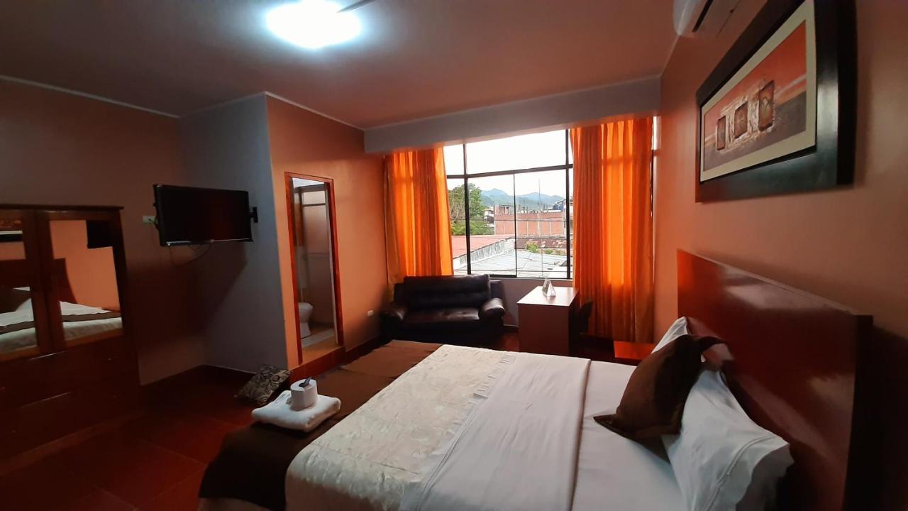 Victtorios Hotel Satipo Bagian luar foto