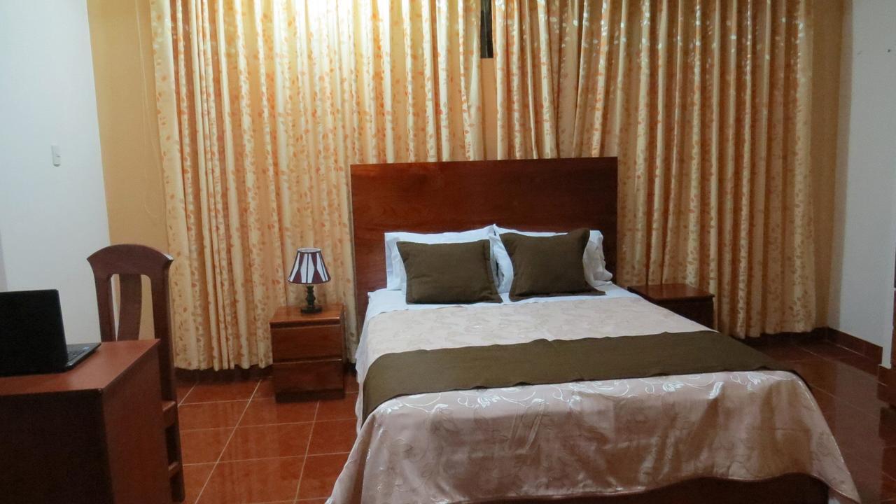 Victtorios Hotel Satipo Bagian luar foto