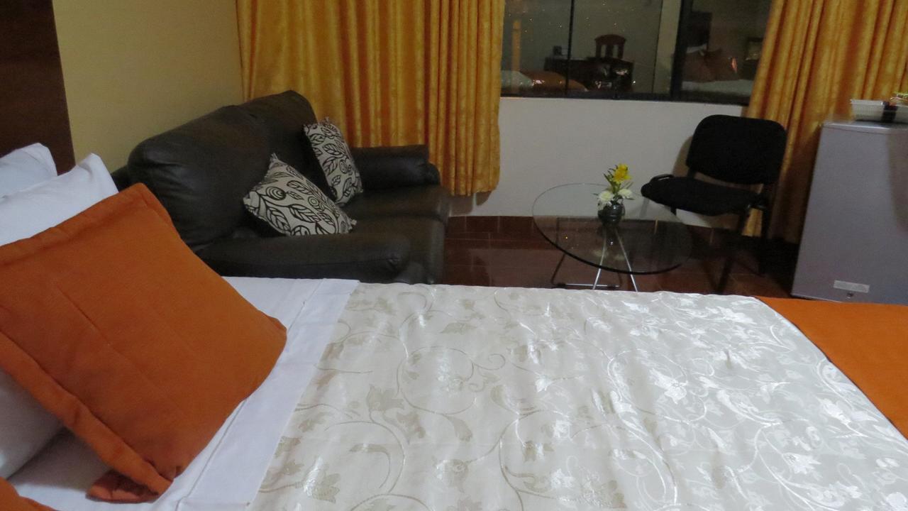 Victtorios Hotel Satipo Bagian luar foto