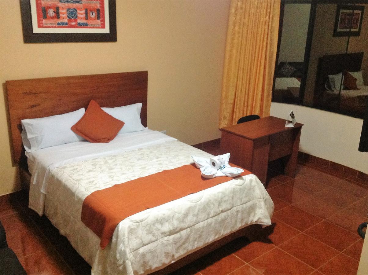 Victtorios Hotel Satipo Bagian luar foto