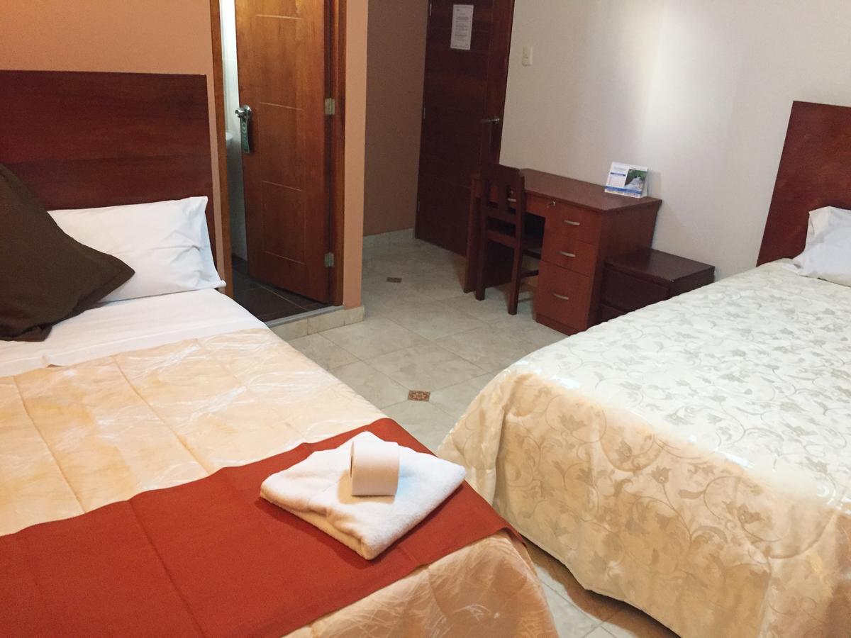 Victtorios Hotel Satipo Bagian luar foto