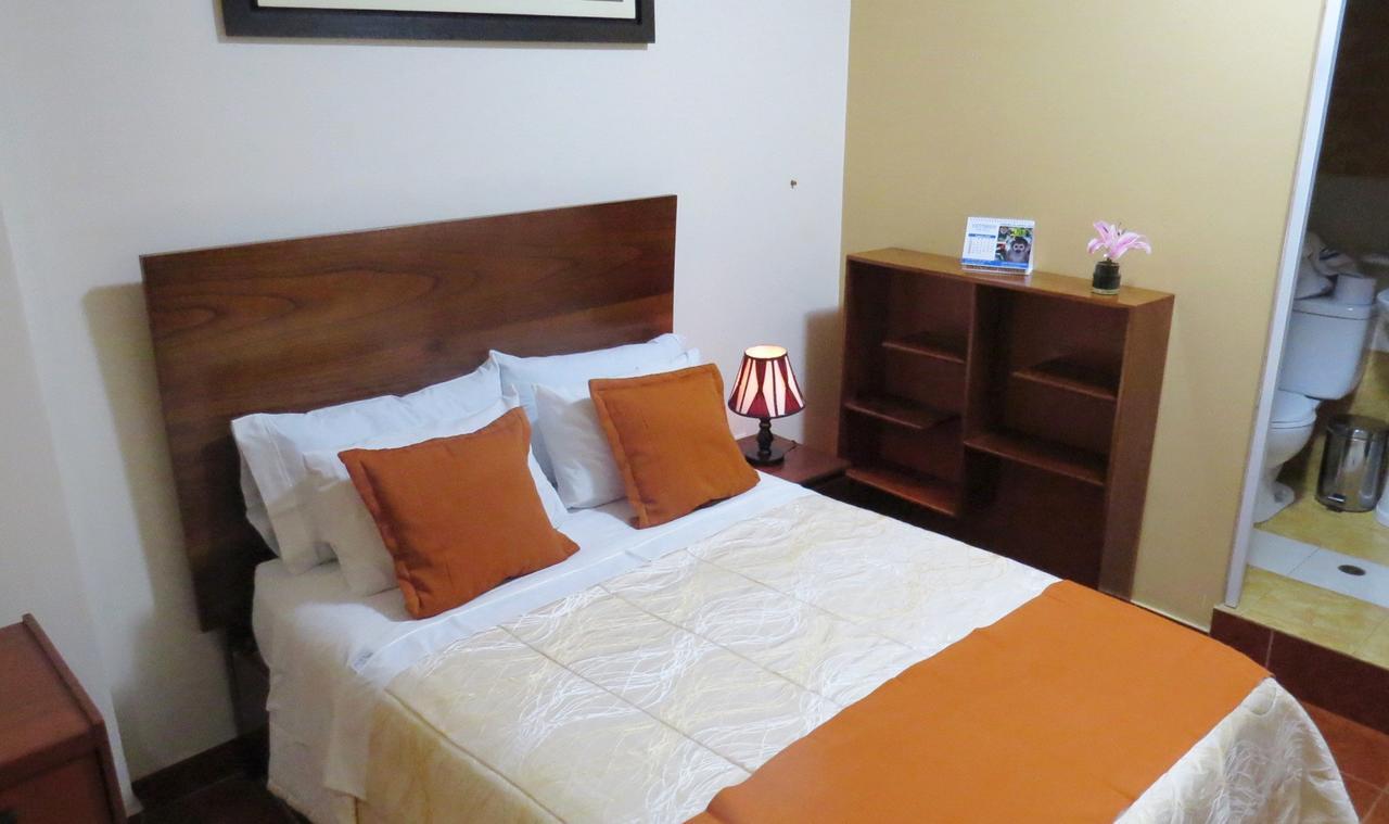 Victtorios Hotel Satipo Bagian luar foto