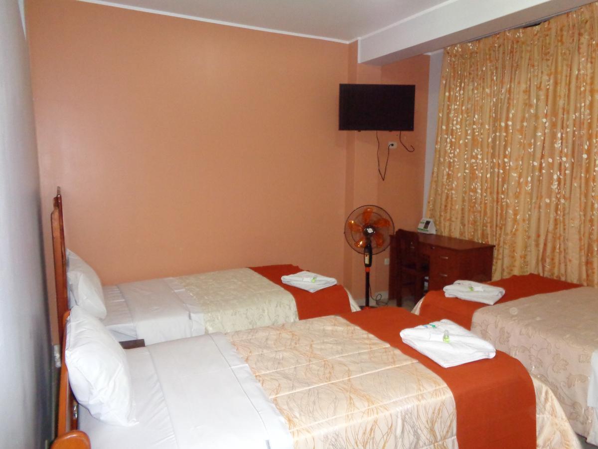 Victtorios Hotel Satipo Bagian luar foto