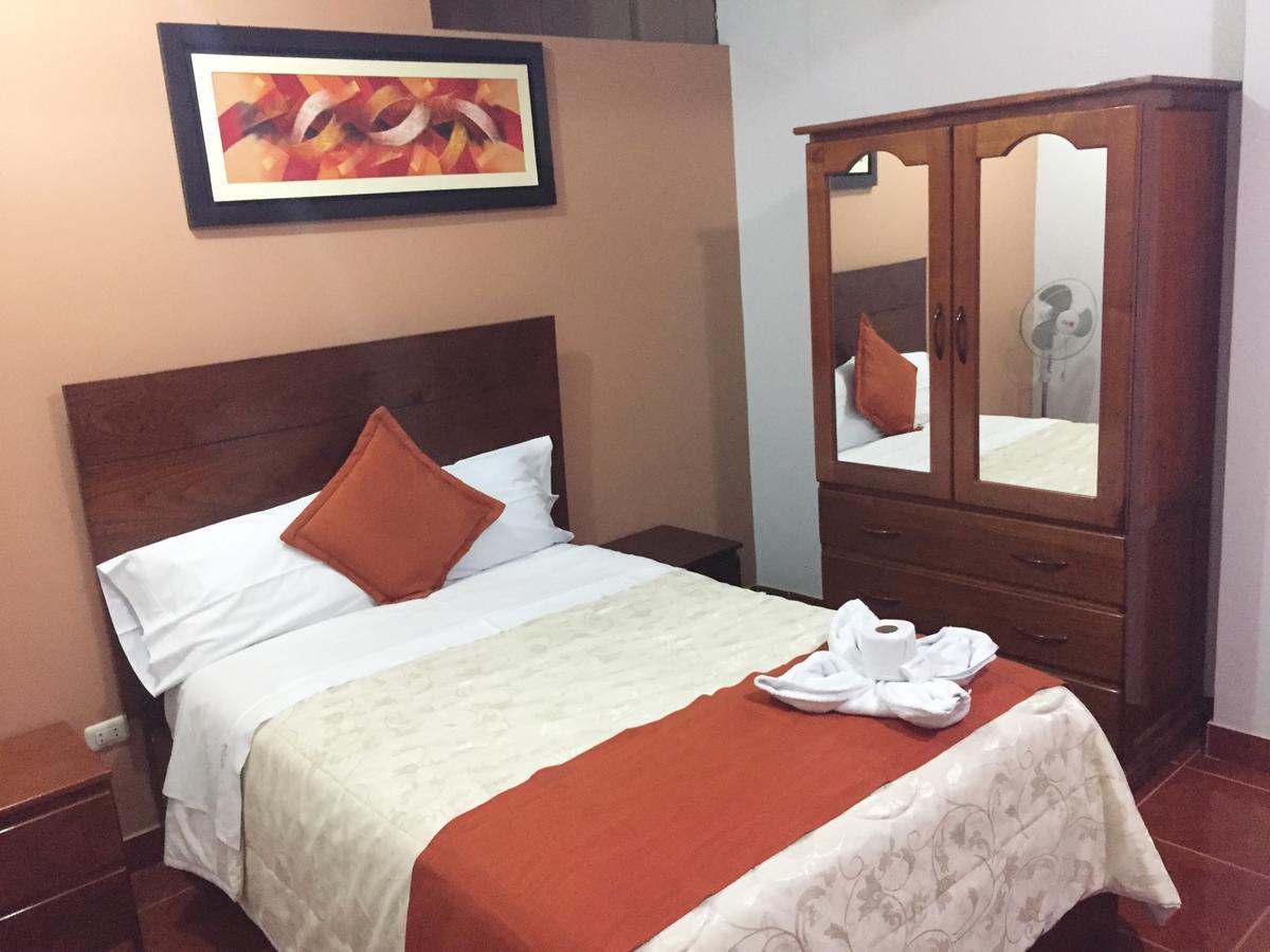 Victtorios Hotel Satipo Bagian luar foto